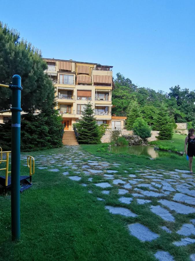 Luxury Apartment Amalfi 300 M From The Beach Варна Екстер'єр фото
